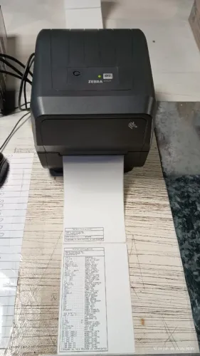 Impressora Zebra Zd220 De Etiquetas 203dpi 110/240V - Brinde Leitor Código de Barras