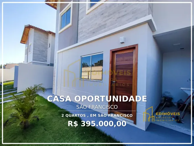 Casa em São Francisco: Oportunidade Única com Quintal e Vaga de Garagem!