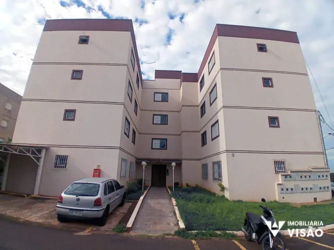 APARTAMENTO À VENDA COM 03 QUARTOS, GARAGEM COM 01 VAGA NO MARACANÃ.