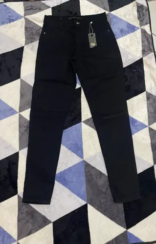 Calça jeans preta