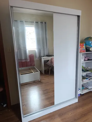 Guarda roupa 2 portas com espelho