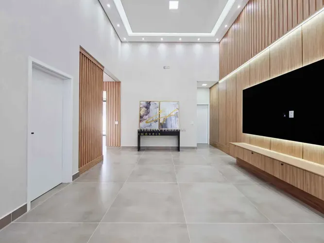 Linda Casa Térrea em Condomínio Fechado, 3 Suítes, sendo 1 Master com Closet, Escritório e