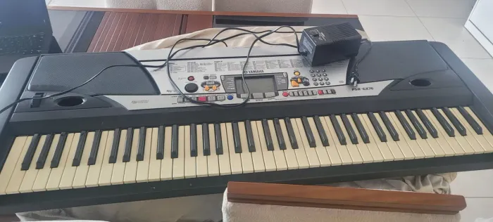 Teclado Yamaha PSR-GX76