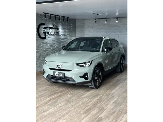 Volvo C40 Recharge Plus (elétrico) 2024
