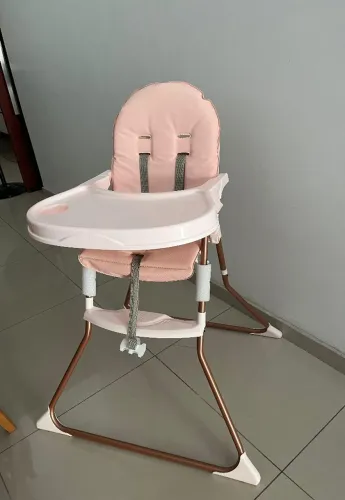 Cadeira de alimentação infantil