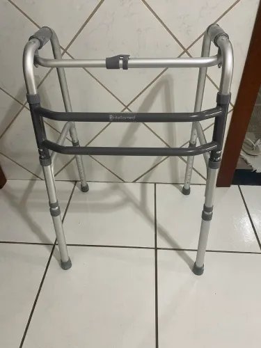 Andador para mobilidade adulto / idoso