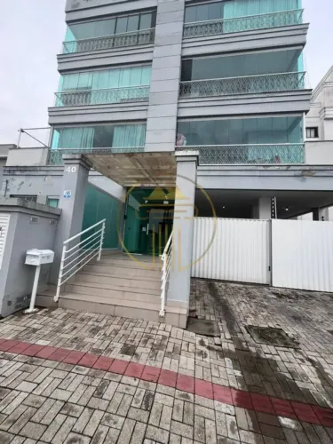 Apartamento Mobiliado com 1 Suíte para Alugar no Bairro Universitário Tijucas-SC