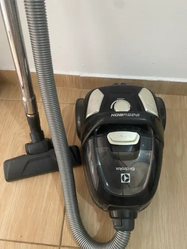 ASPIRADOR DE PÓ ELECTROLUX EASYBOX