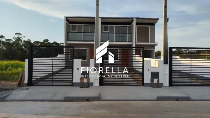 Sobrado em construção à venda com 02 suítes, no bairro Sertão do Maruim, São Jose/SC.