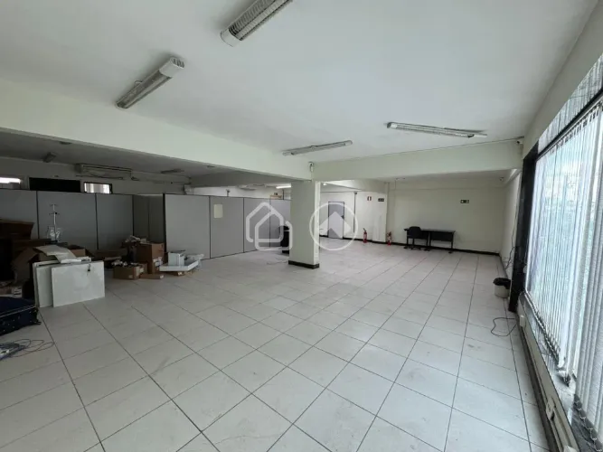 Aluguel - Andar Corrido Comercial em Santo Agostinho, BH (135 m², 2 Salas, 2 Banheiros)