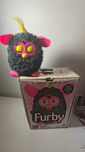 Furby Preto com Rosa Hasbro - Brinquedo Interativo com Caixa Original