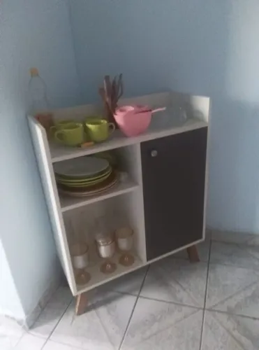 Armário de canto