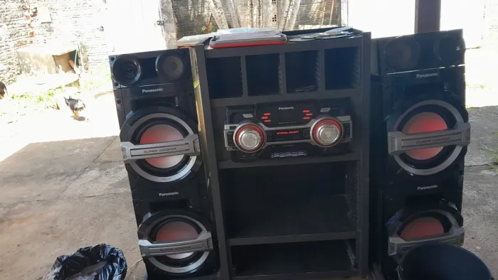 Aparelho de som PANASONIC 1650W COM HACK