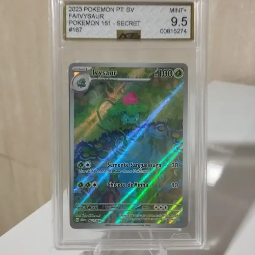Carta Pokémon Ivysaur Graduada