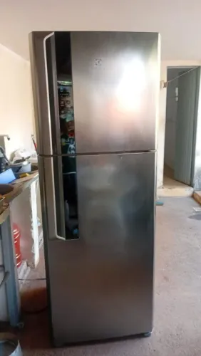 Geladeira inox 474 Electrolux