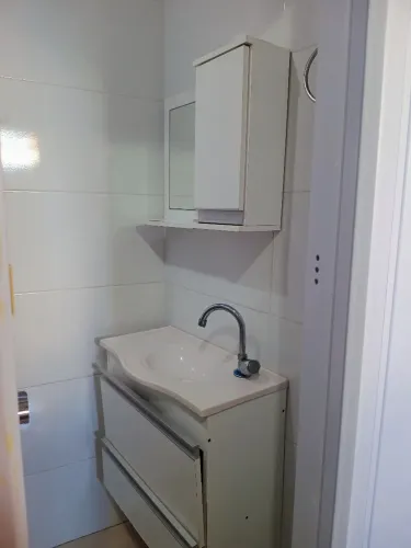 Aluga-se Kitnet no Morro de Jaburuna/VV
