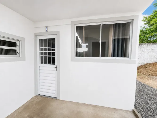 Kitnet para Locação no Bairro Ipiranga - São José/SC