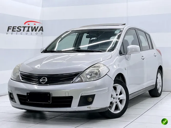 Nissan Tiida SL 1.8/1.8 Flex 16V Mec. 2011