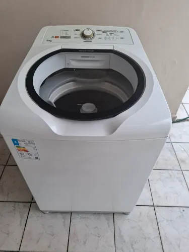 Maquina de lavar Brastemp 15kg muito boa conservada . Toda original .entrego acr crt