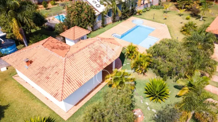 Condomínio de Chácaras Itaúna - chácara à venda com 3870m² - 3 quartos - 3 banheiros - 4 v
