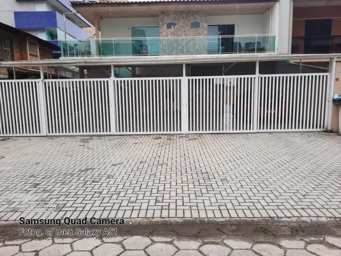 CONJUNTO/SALA COMERCIAL com 3 dormitórios à venda com 600m² por R$ 2.000.000,00 no bairro