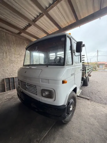 Mercedes-Benz Mb 608
