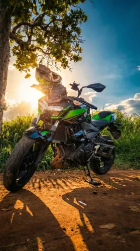 Kawasaki Z400 2022 - 20.000 km - Leilão (documentação ok)