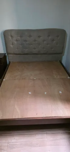 Cama casal padrão sucupira de lei cabeceira acolchoada