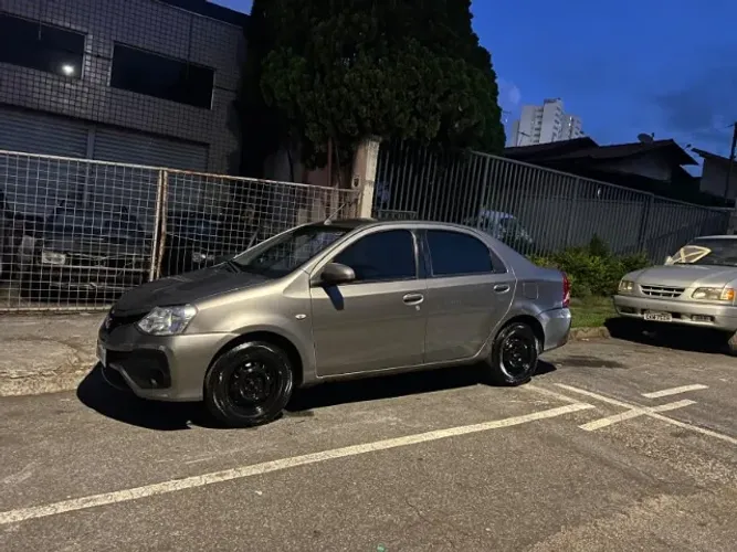 Toyota Etios XS Sedan 1.5 Flex 16V 4P Aut. 2018