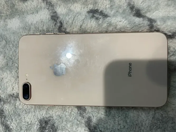 iPhone 8 Plus 