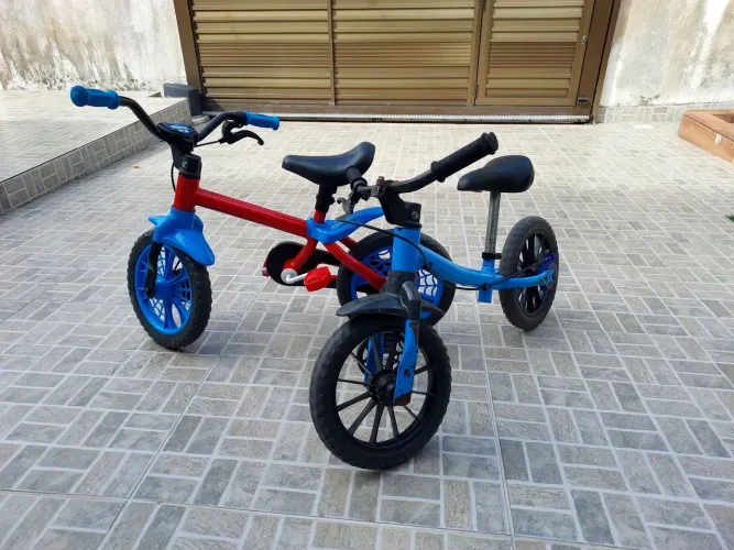 OFERTA! 2 Bicicletas Infantis - Conservadas e Prontas para a Diversão<br>