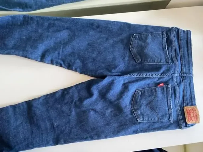 Calça skinny azul escuro