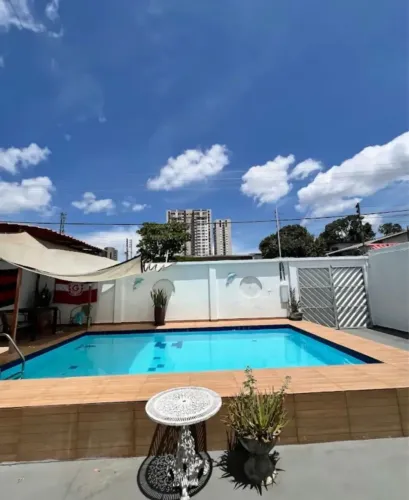 Vendo casa de 181m² em via pública no conjunto jardim Paulista - Aleixo