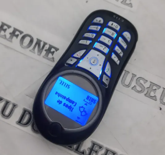 Motorola c115 Black celular antigo RELIQUIA led azul
