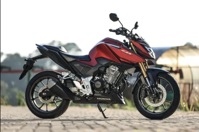 Moto Honda CB 300 Twister Vermelho Abs 26/27