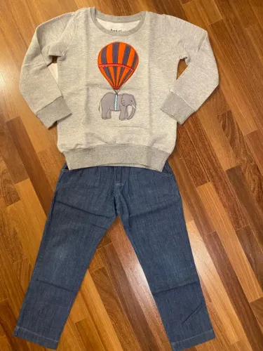 Kit com 3 peças infantis lindas: Moletom Tyrol, blusa Chicco e calça jeans Green