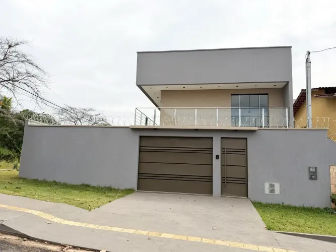 Sobrado de alto padrão no Gentil Meireles