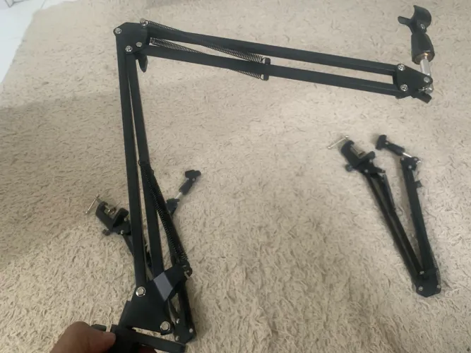 Suporte de Braço articulado para microfones