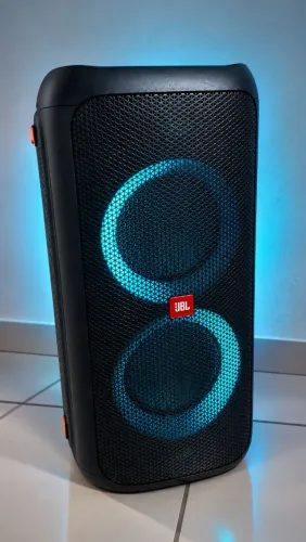 Caixa de som JBL 100 