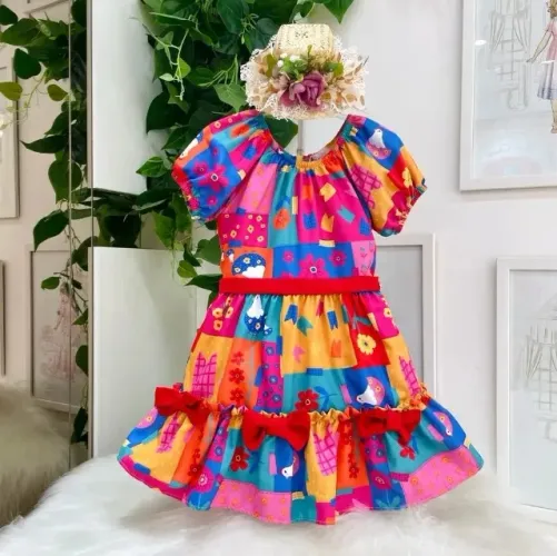 Vestido caipira marca Mon Sucré tamanho 8