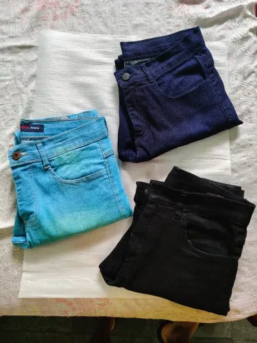 Kit 3 Calças Jeans Tamanho 38 - Preto, Marinho e Azul Claro