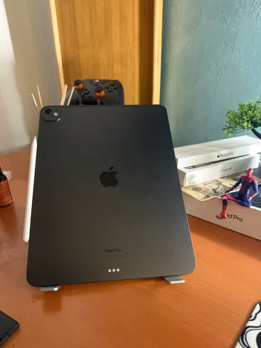 iPad Pro M4 13? 256gb (Na Garantia)