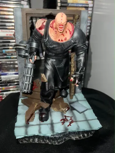 Boneco nêmesis resident evil