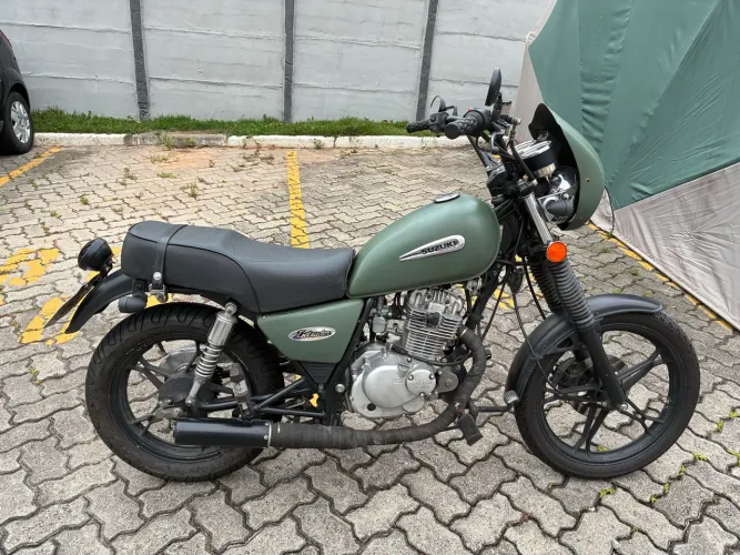 Suzuki Intruder 125