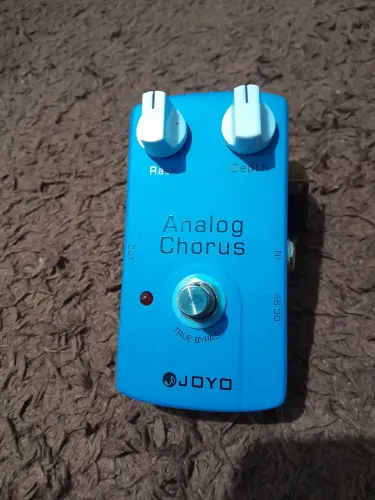 Pedal de efeito Chorus Joyo