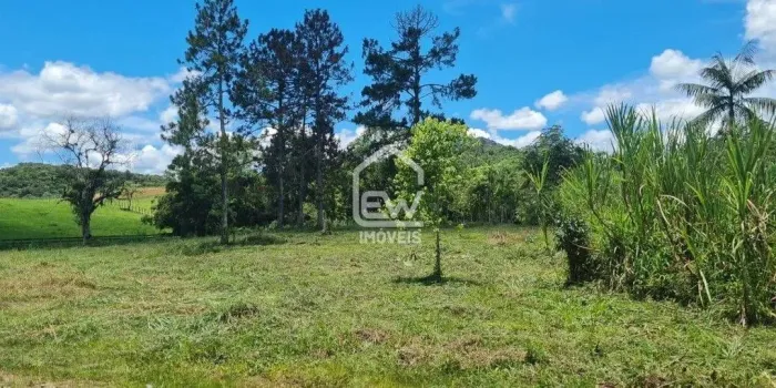 Terreno com Área Total de 64.890m² em Rio dos Cedros, SC