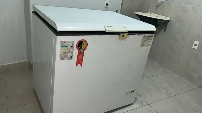 FREZER HORIZONTAL 400 LITROS CONSUL EM ÓTIMO ESTADO E FUNCIONAMENTO 100%
