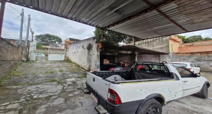 Lote / Terreno com 3 quartos à venda em Belo Horizonte