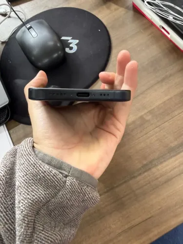 iPhone 16