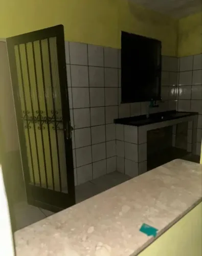 CASA COM 1 QUARTO EM SEPETIBA - ACEITO ENTRADA
